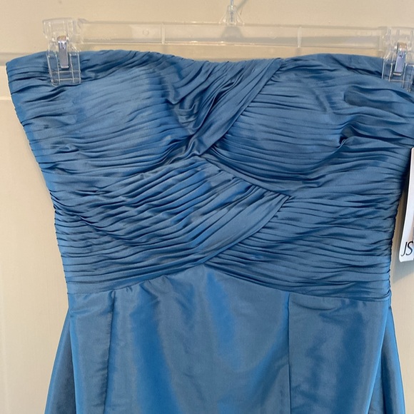 Periwinkle blue strapless maxi length size 8 - Picture 2 of 5